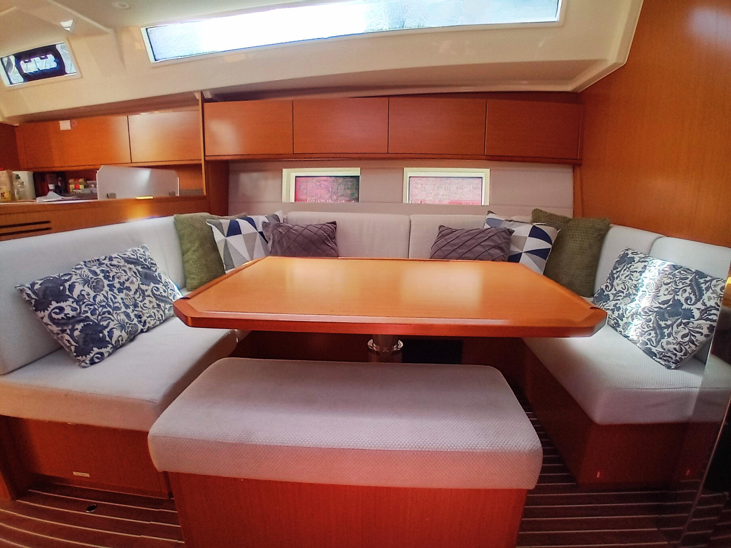 Bavaria C45 Holiday — photo 28