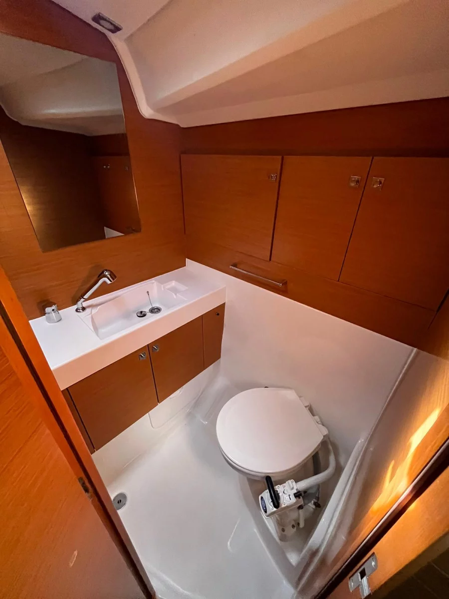 Sun Odyssey 519 (Ondine)  - 13