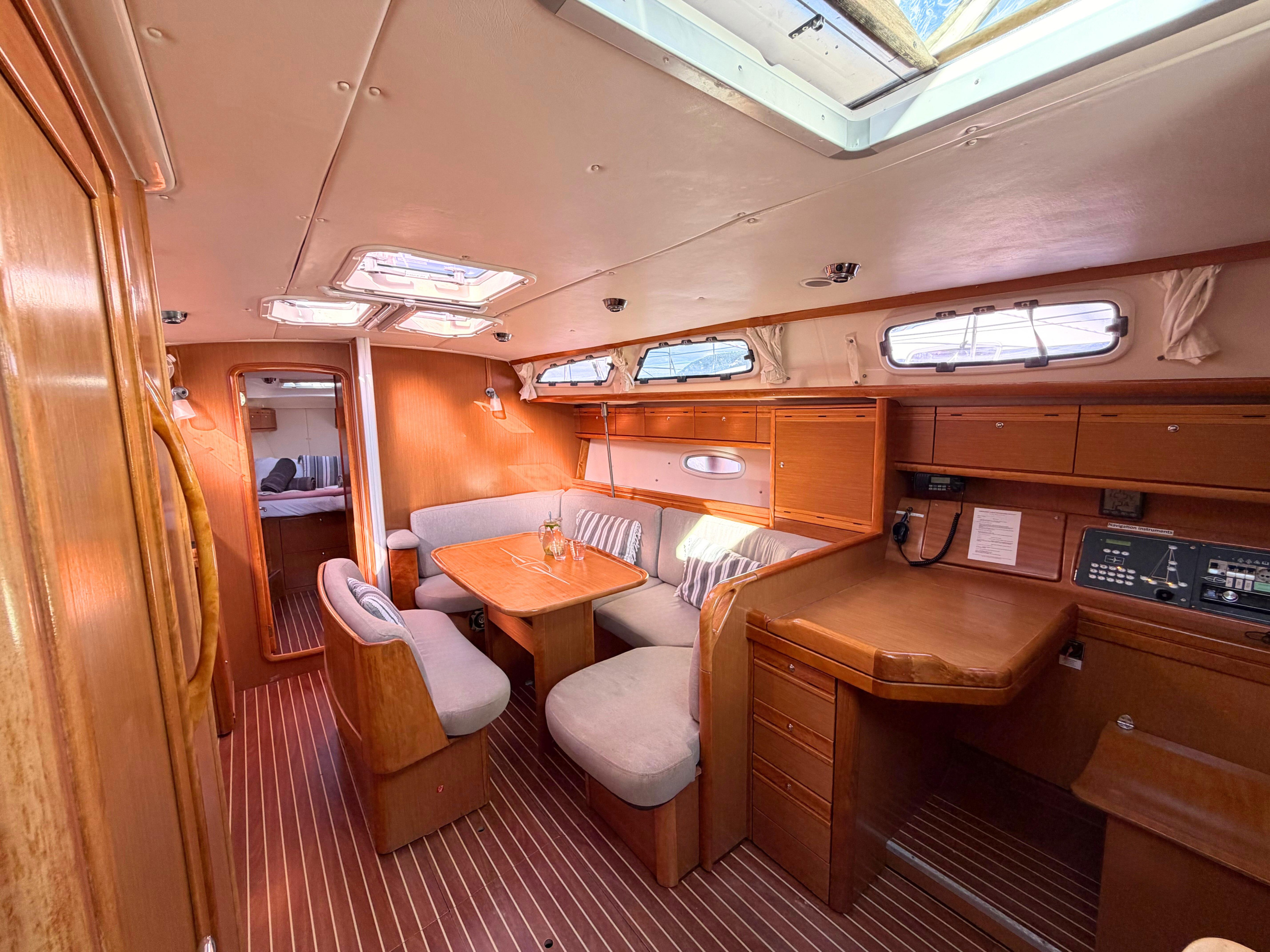 Bavaria Cruiser 40 — photo 12