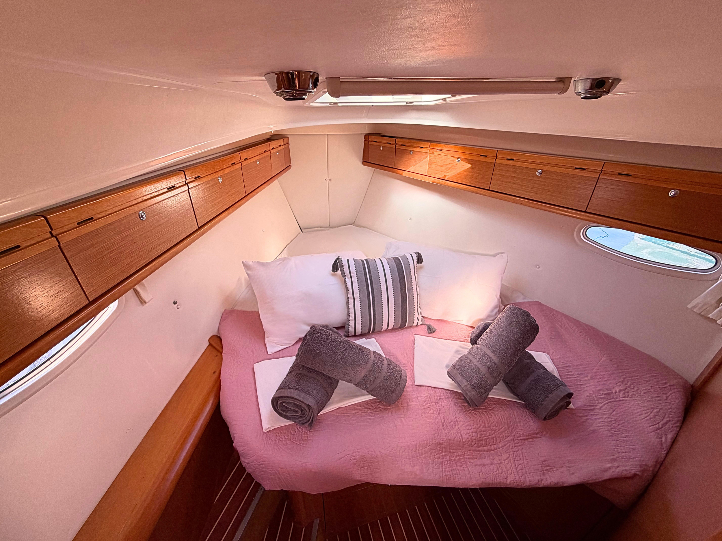 Bavaria Cruiser 40 — photo 11