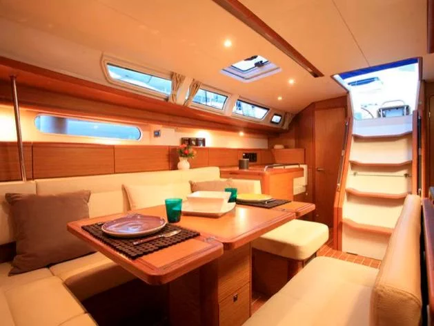 Sun Odyssey 49I (Kimera) Interior image - 3