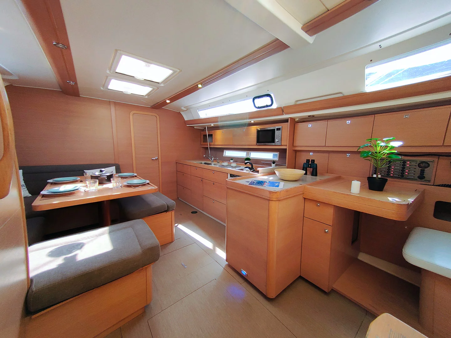 Dufour 450 (Flavia III)  - 12