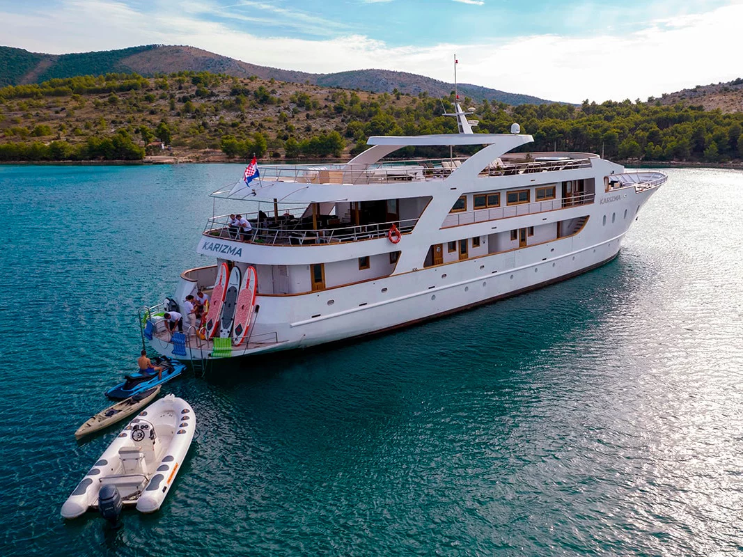 Motoryacht Karizma (Karizma) Main image - 0