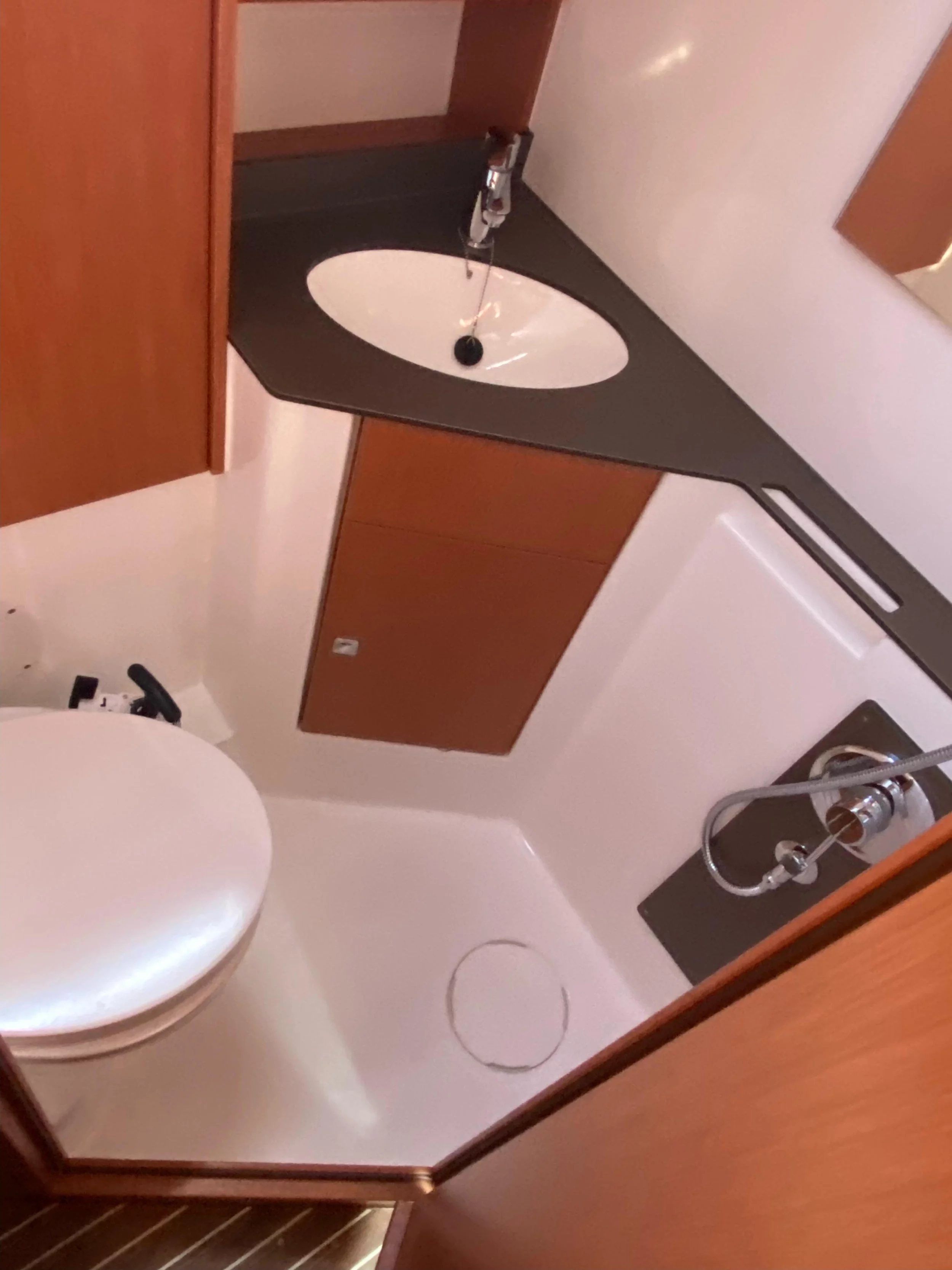 Bavaria Cruiser 46 (Northberry Blu)  - 5