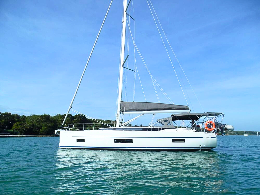 Bavaria C45 Holiday — photo 30