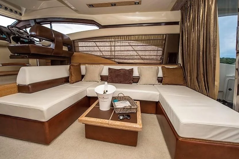 Azimut 47 Fly (Skyfall MY)  - 4