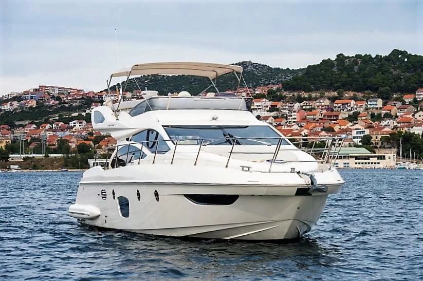 Azimut 47 Fly (Skyfall MY)  - 11