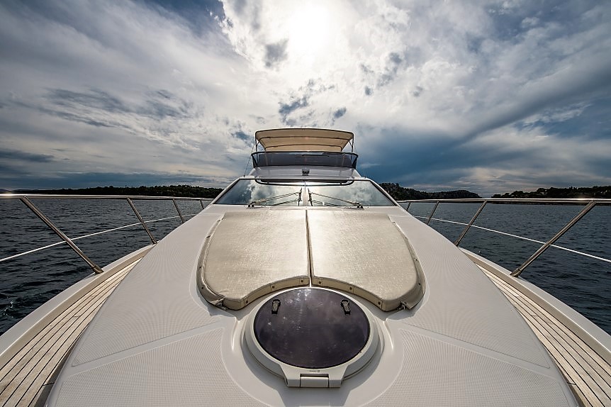 Photo #22 - Azimut 47 Fly (Skyfall MY) en Sibenik - 25769