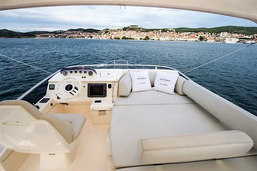 Azimut 47 Fly (Skyfall MY)  - 25