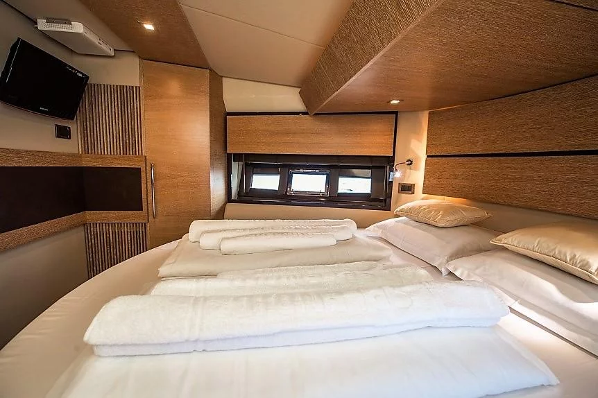 Azimut 47 Fly (Skyfall MY)  - 14