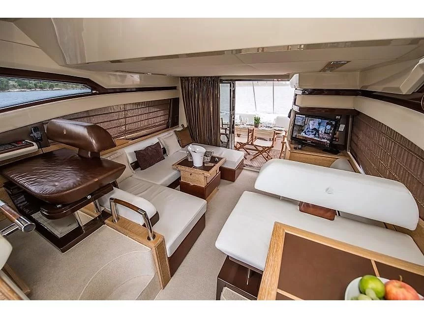 Azimut 47 Fly (Skyfall MY) Interior image - 26