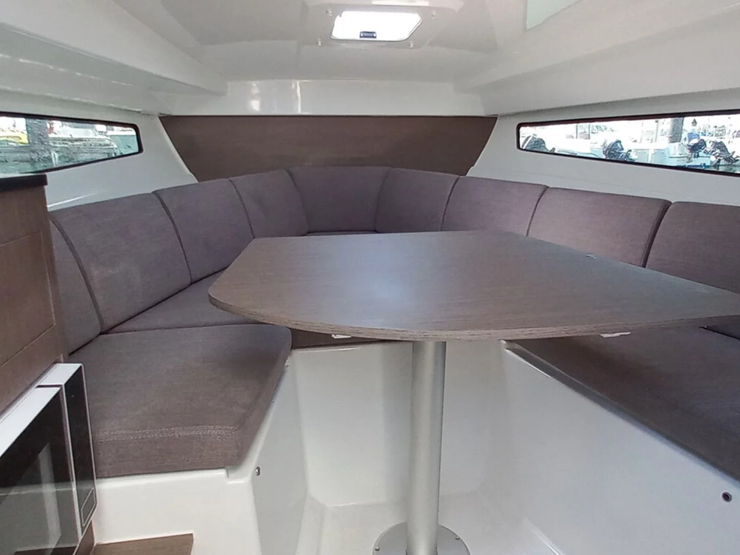 Beneteau Flyer 8 Sundeck (Beneteau 8)  - 4