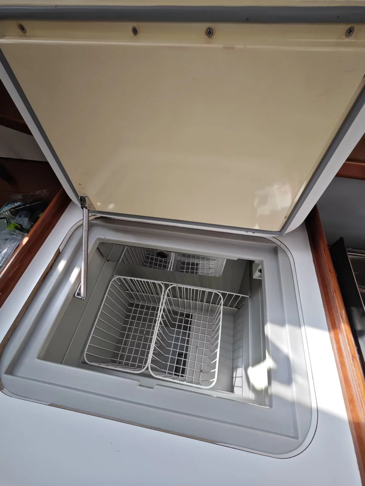 Oceanis 40 (Violet)  - 12
