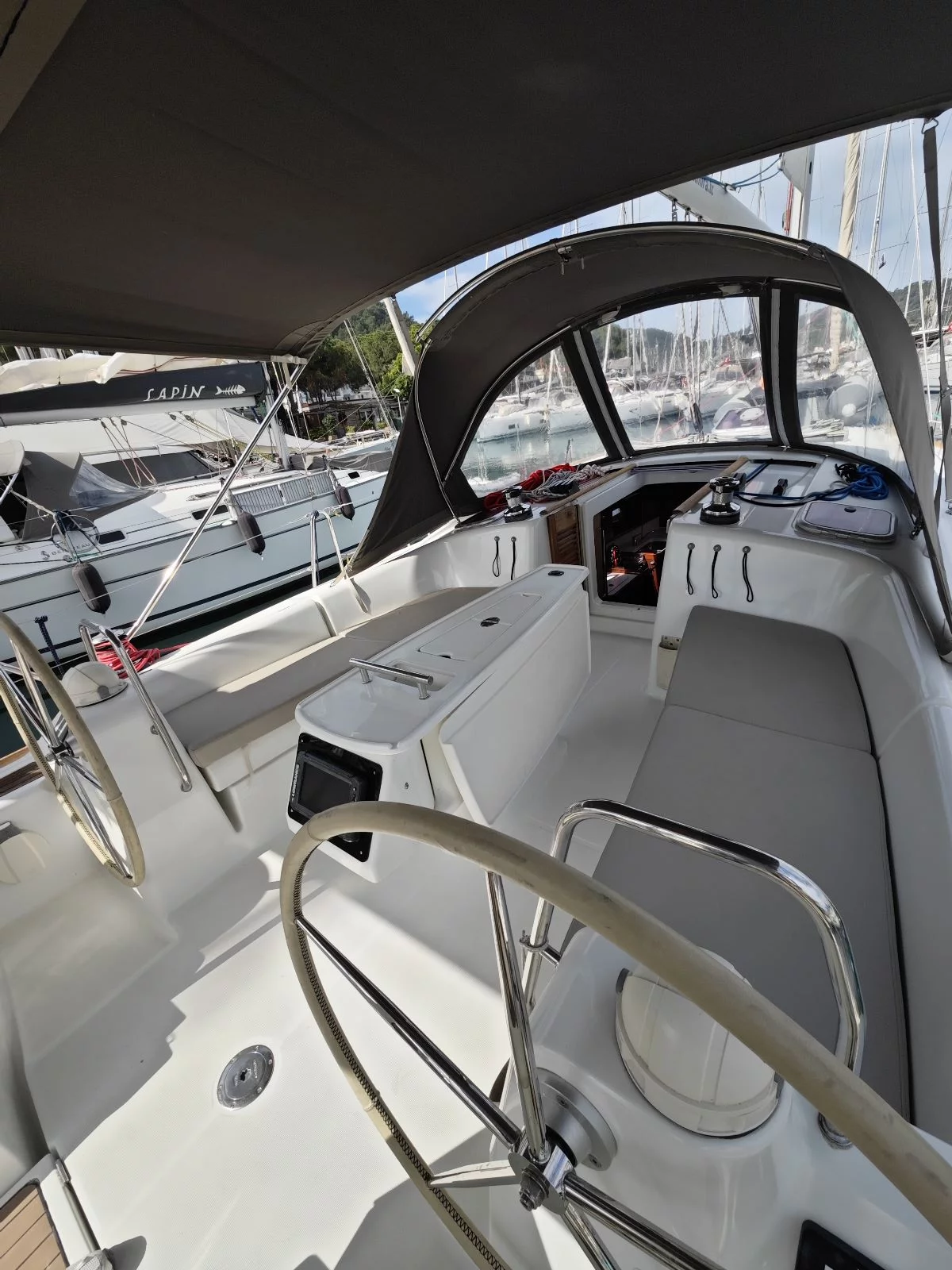 Oceanis 40 (Violet)  - 17