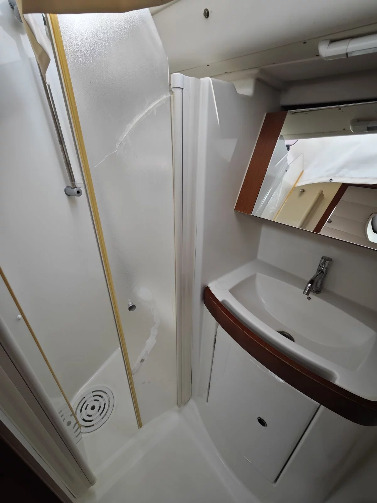 Oceanis 40 (Violet)  - 10