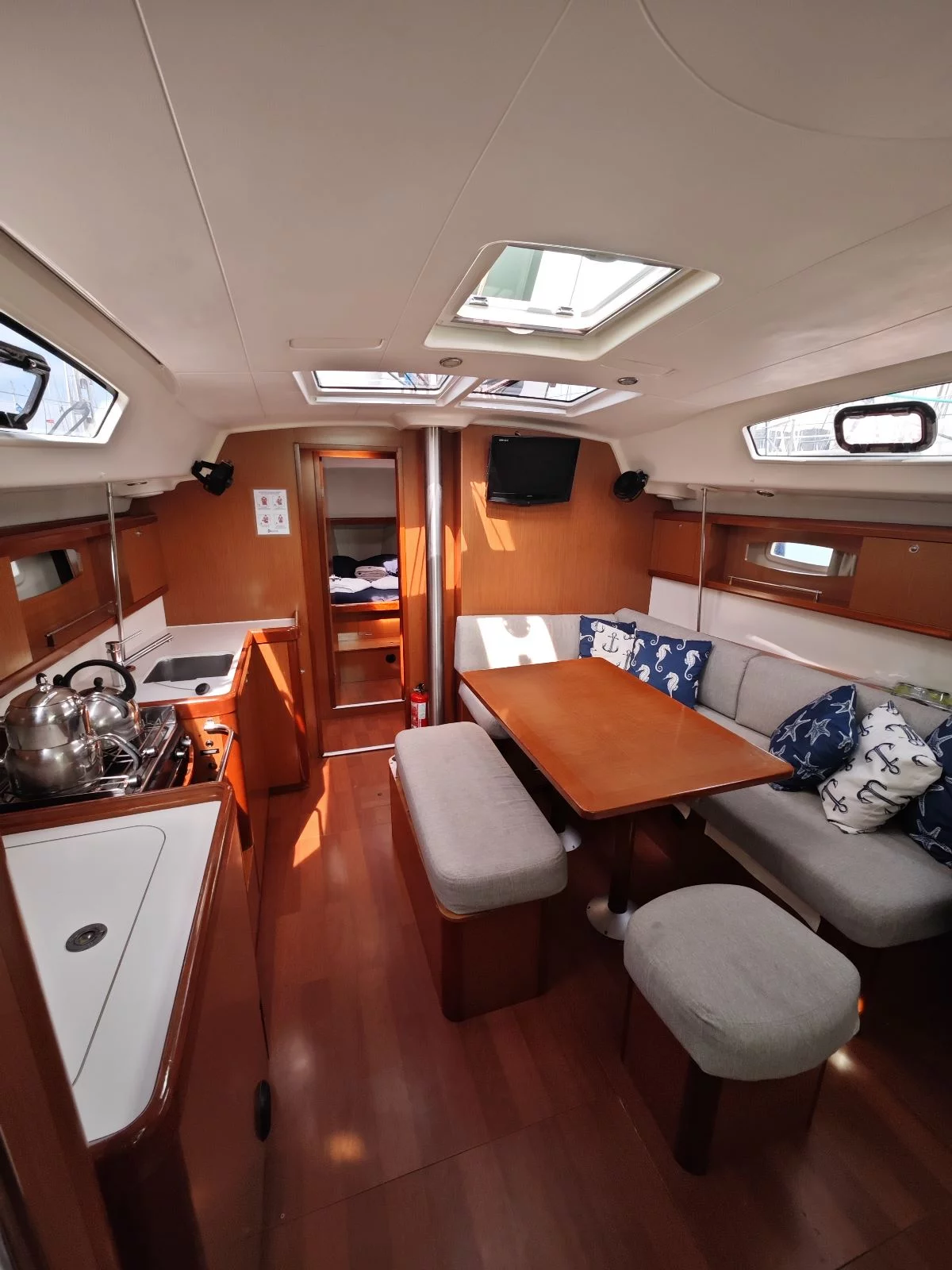 Beneteau 43 (Lilium)  - 15