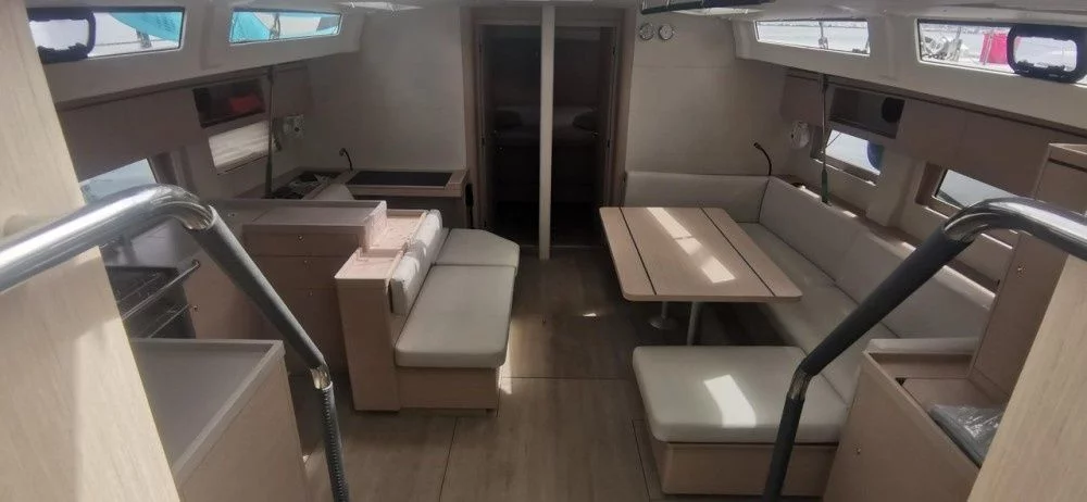 Oceanis 51.1 (LIVING IN SEA)  - 8