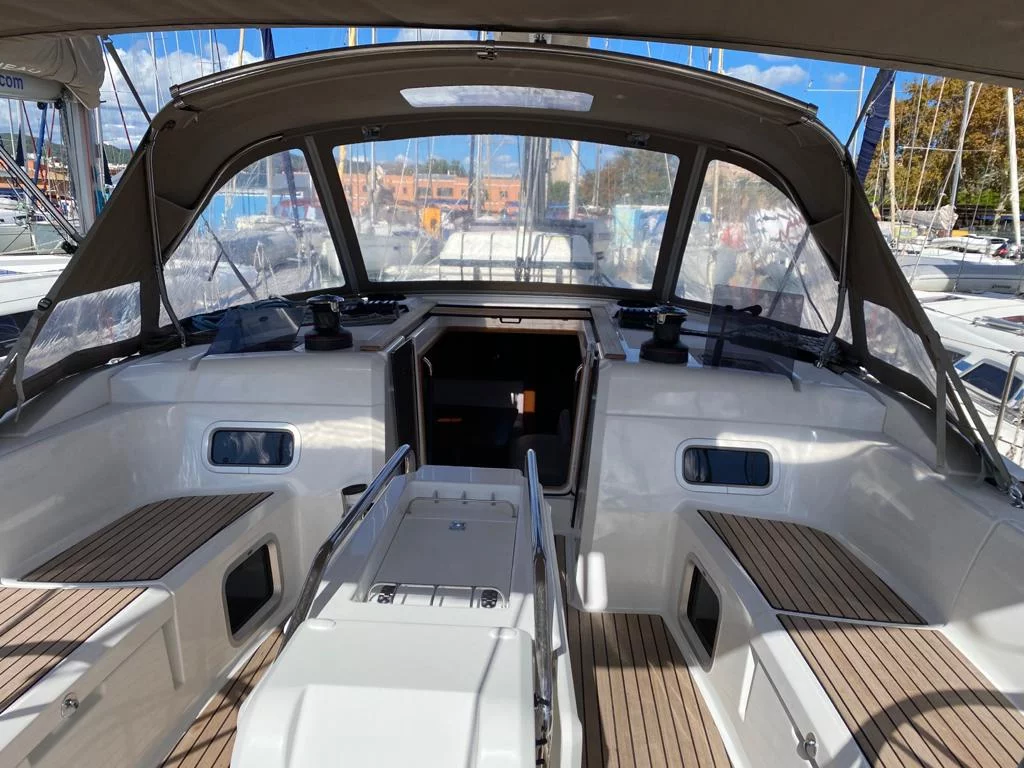 Sun Odyssey 519 (Alboran Pacharan (Majorca))  - 6