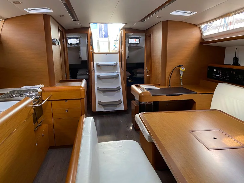 Sun Odyssey 519 (Alboran Pacharan (Majorca))  - 11