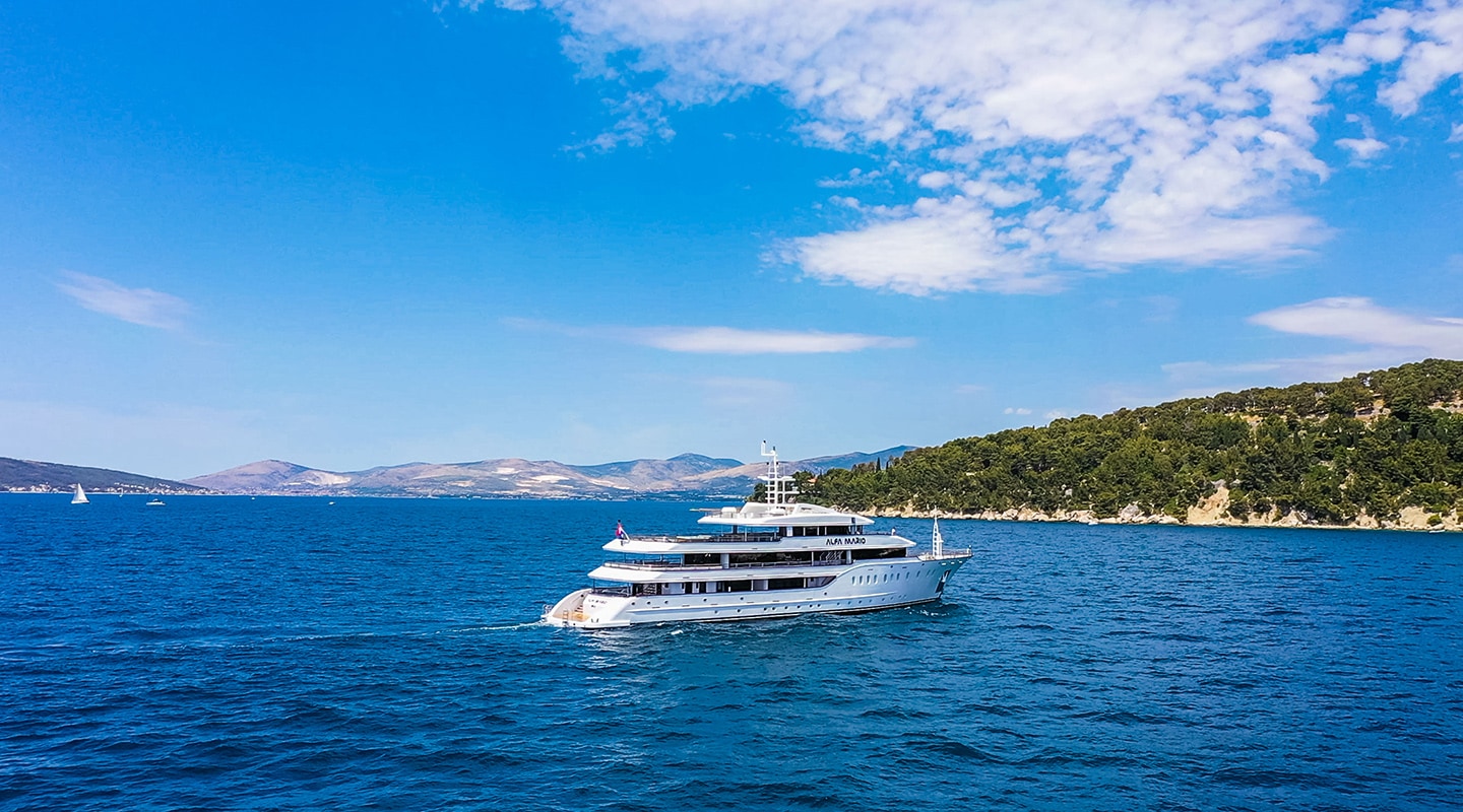 Photo #13 - Motoryacht Alfa Mario (Alfa Mario) in Split - 19908