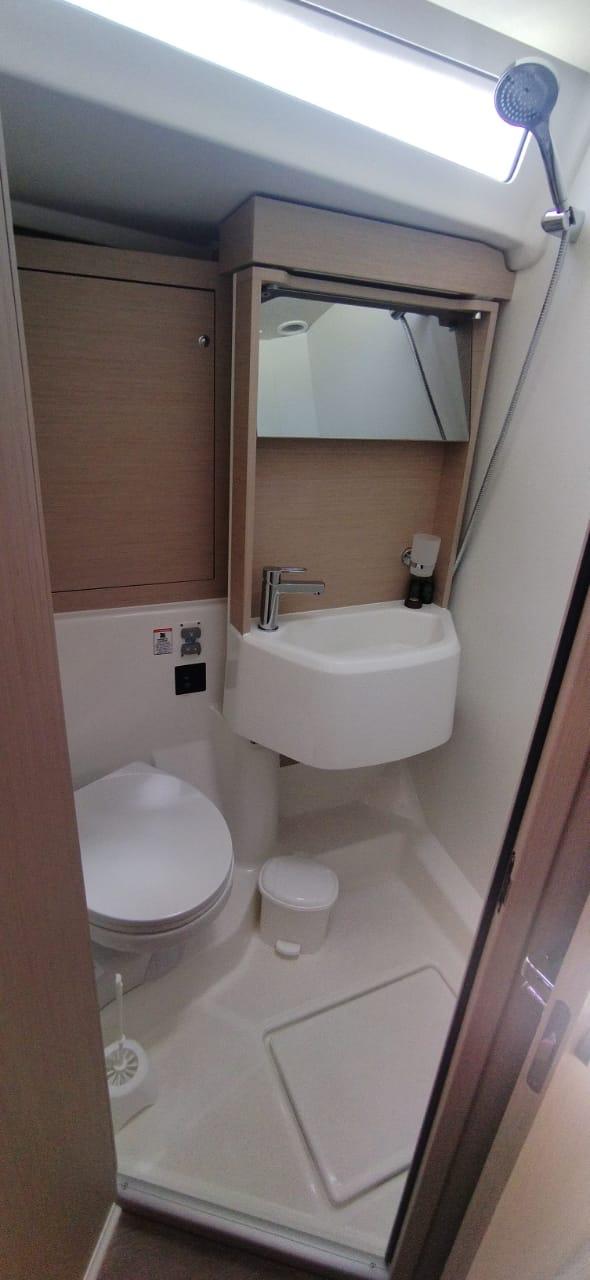 Oceanis 51.1 — photo 10