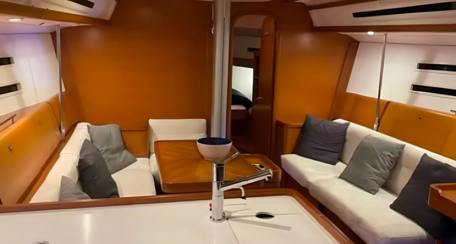 Dufour 40 E Performance — photo 6
