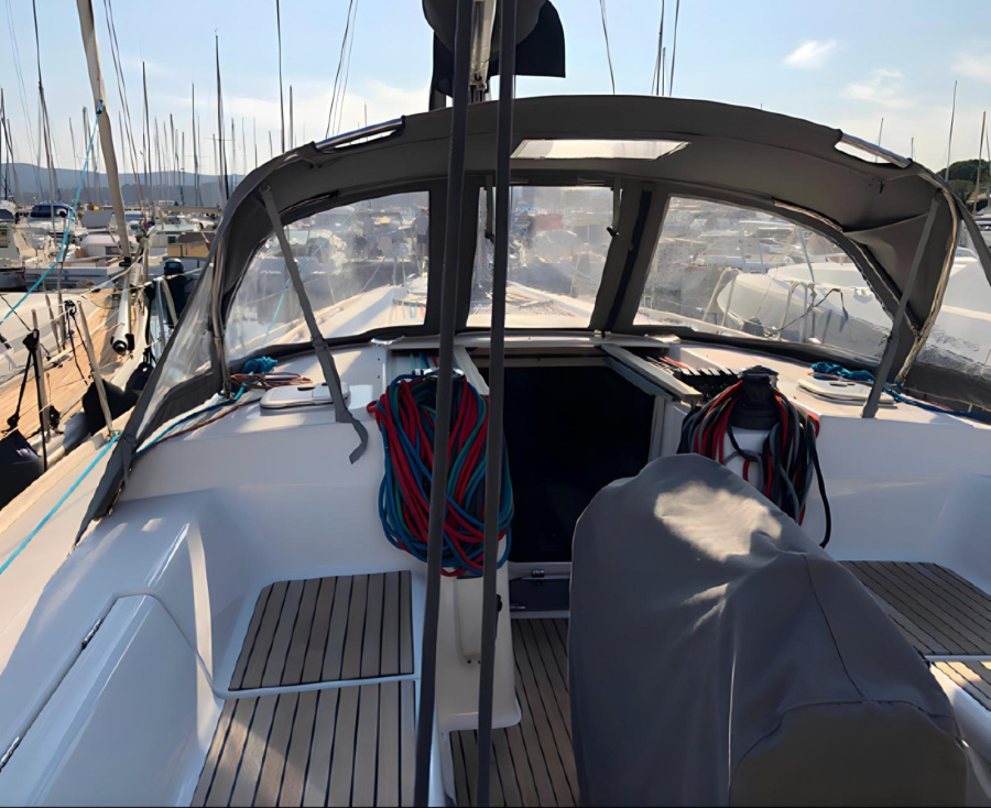 Dufour 40 E Performance — photo 13