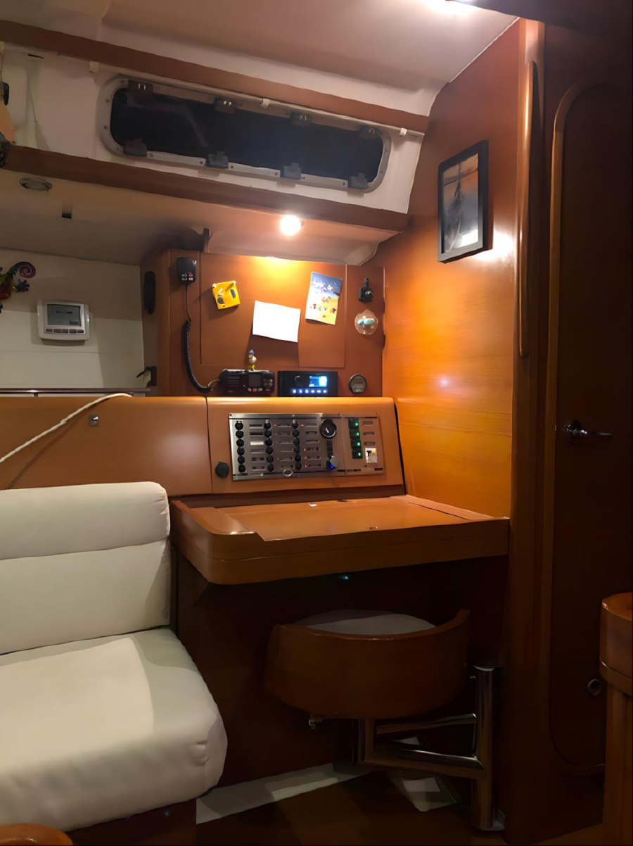 Dufour 40 E Performance — photo 8