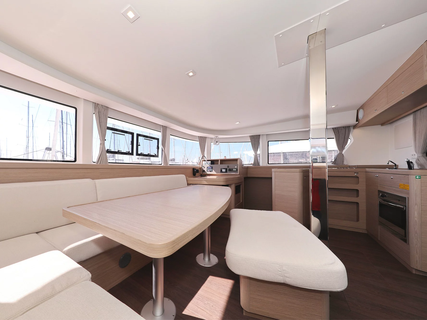 Lagoon 42 (LUNA) Interior image - 71