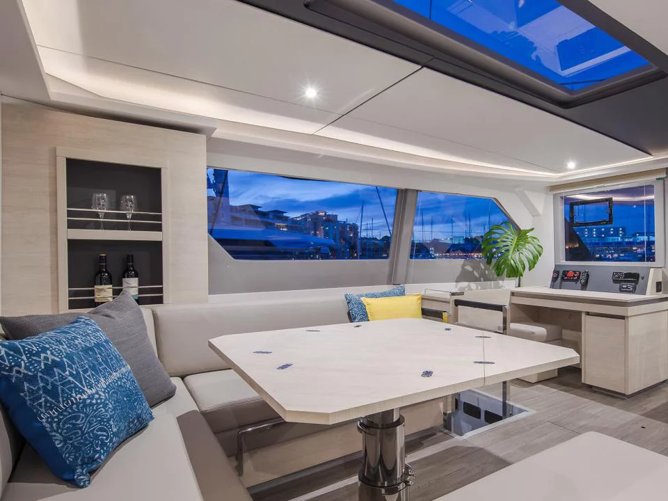 Leopard 50 () Interior image - 1