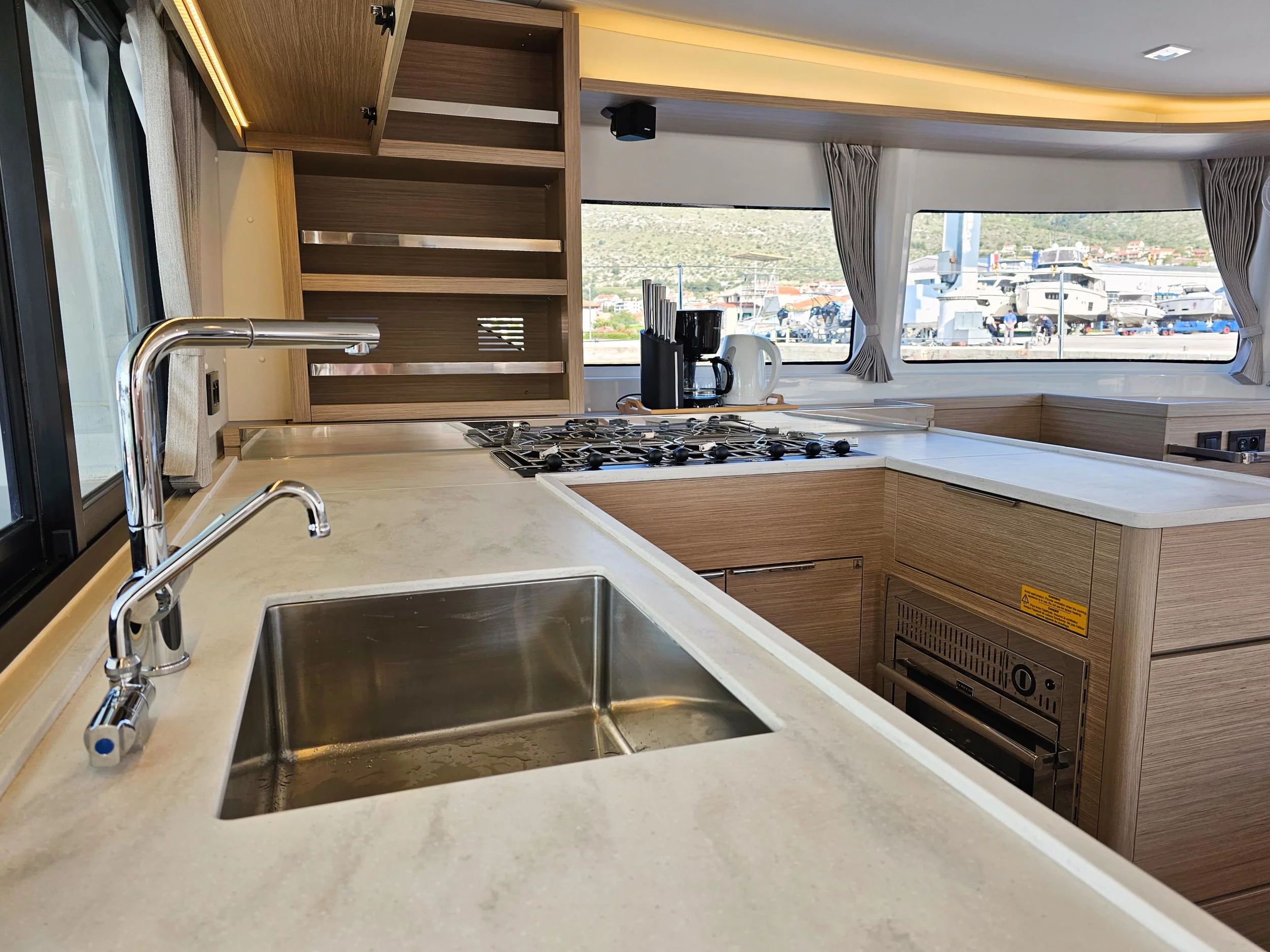 Lagoon 46 Fly (Galeb) kitchen - 3