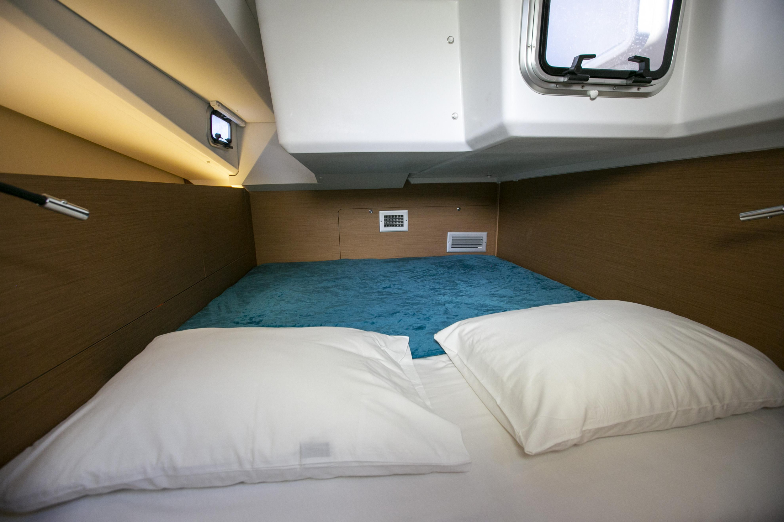 Photo #3 - Sun Odyssey 440 (BLACK BIRD) en Preveza - 18814