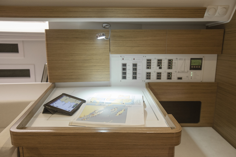 Photo #25 - Elan 45 Impression (Sailway Ocho) in Vigo - 8972