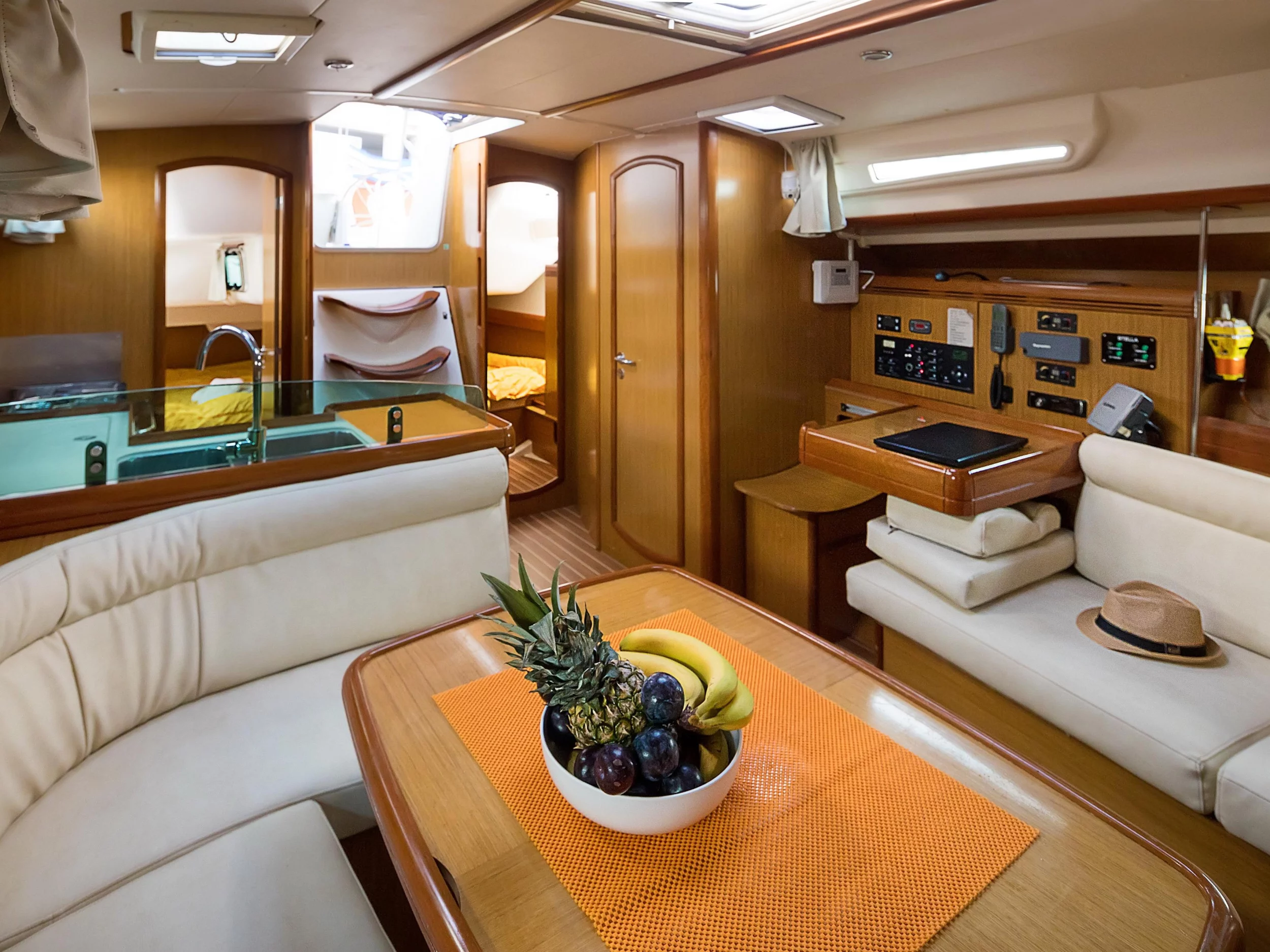 Sun Odyssey 42 i (Stella) Interior image - 9
