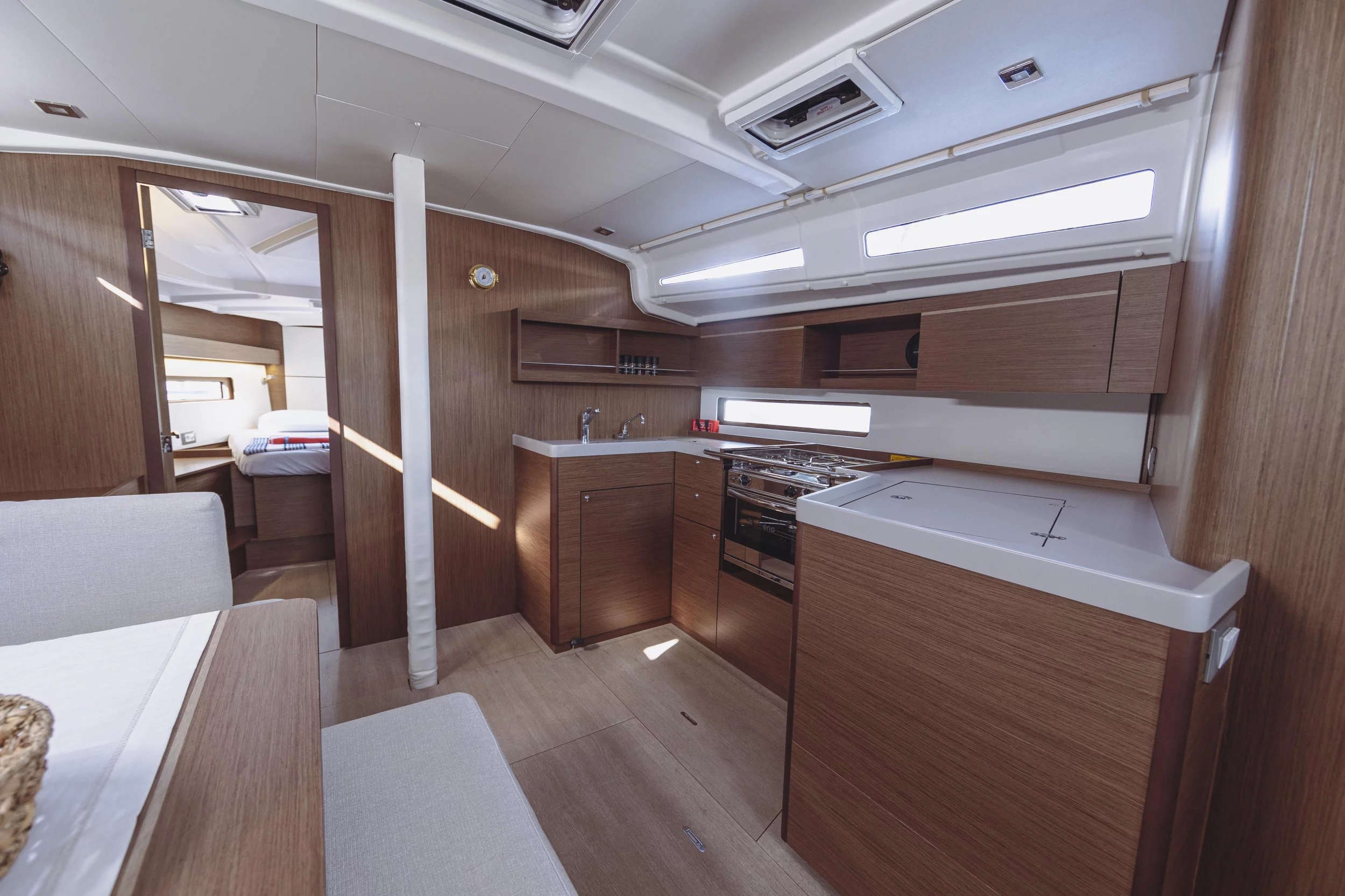 Oceanis 40.1 (Miro 2022 ( Beneteau Oceanis 40.1 ft))  - 11