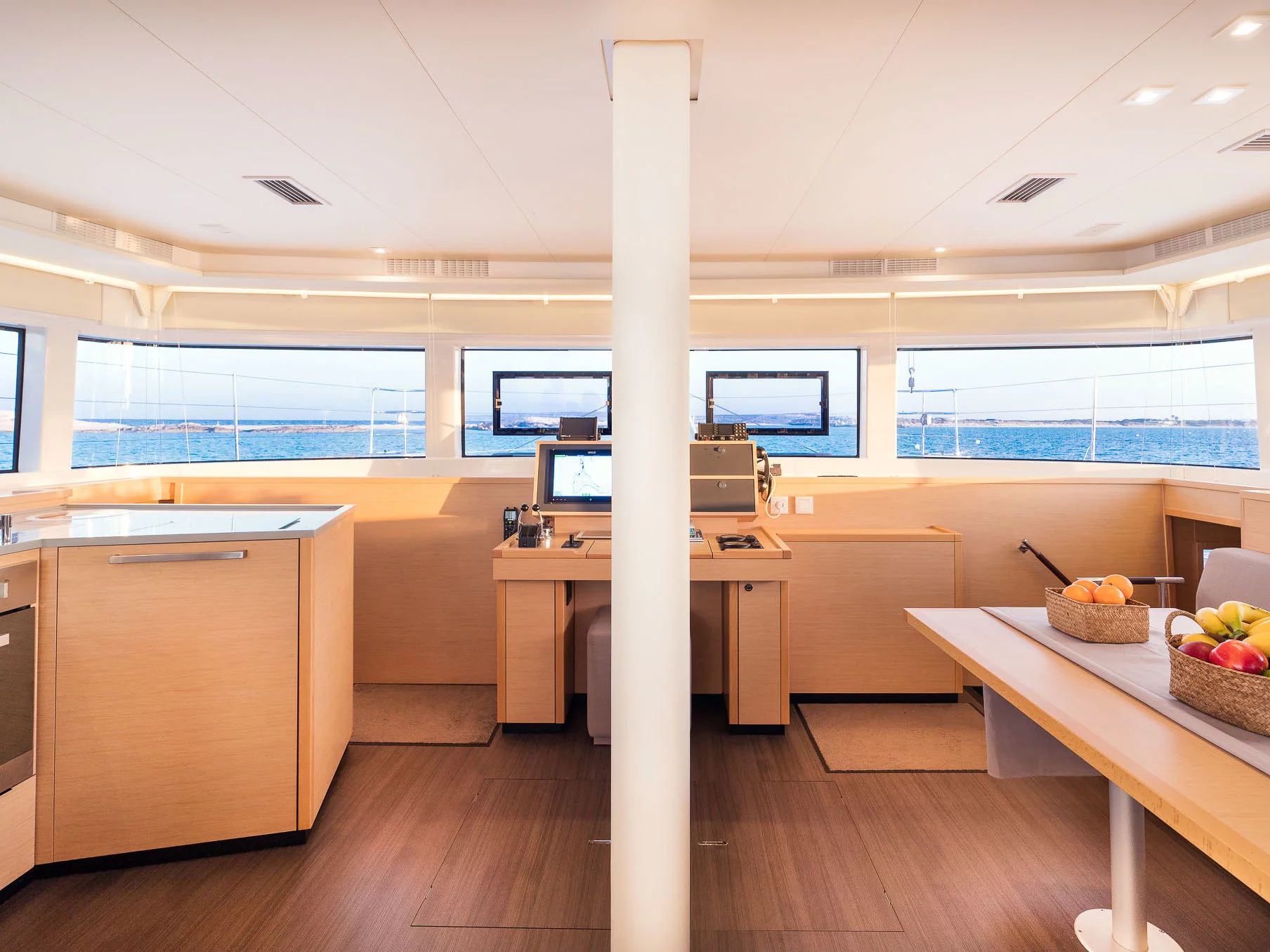 Lagoon 52 (Flow) Interior image - 11