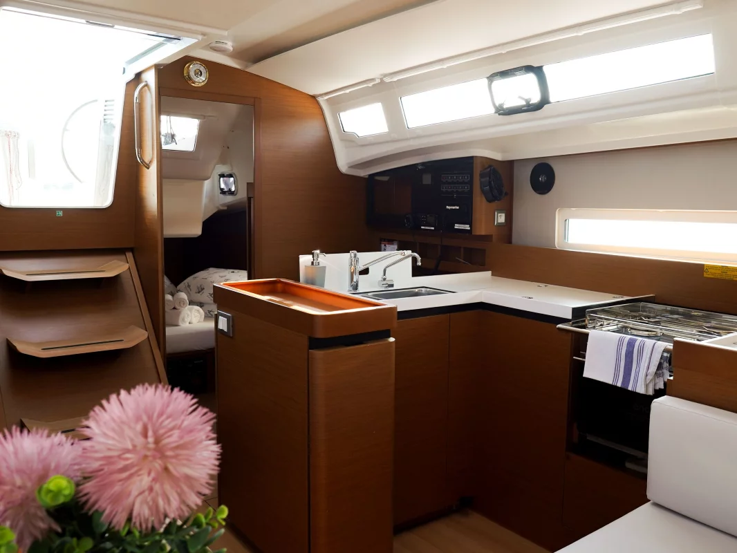 Sun Odyssey 410 (MILLA) Interior image - 2