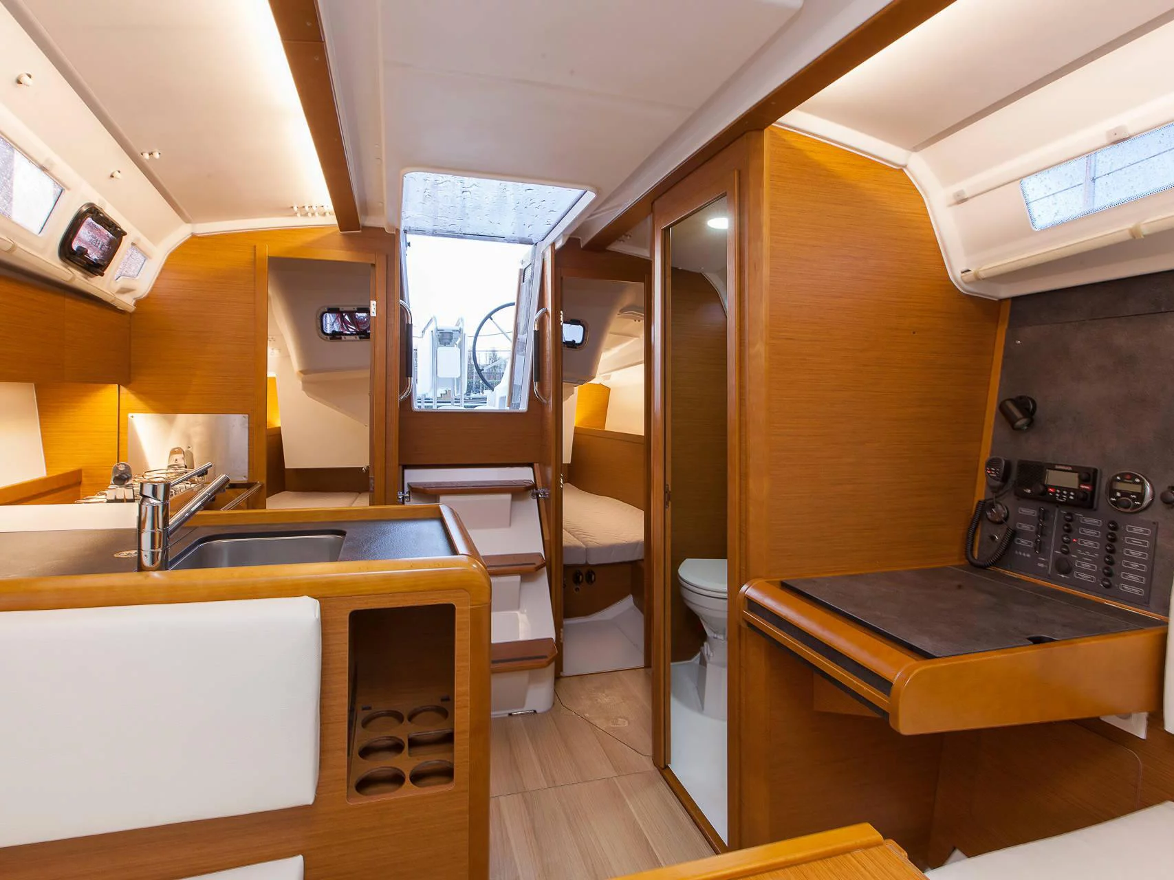 Sun Odyssey 349 (NOVARA) Interior image - 3