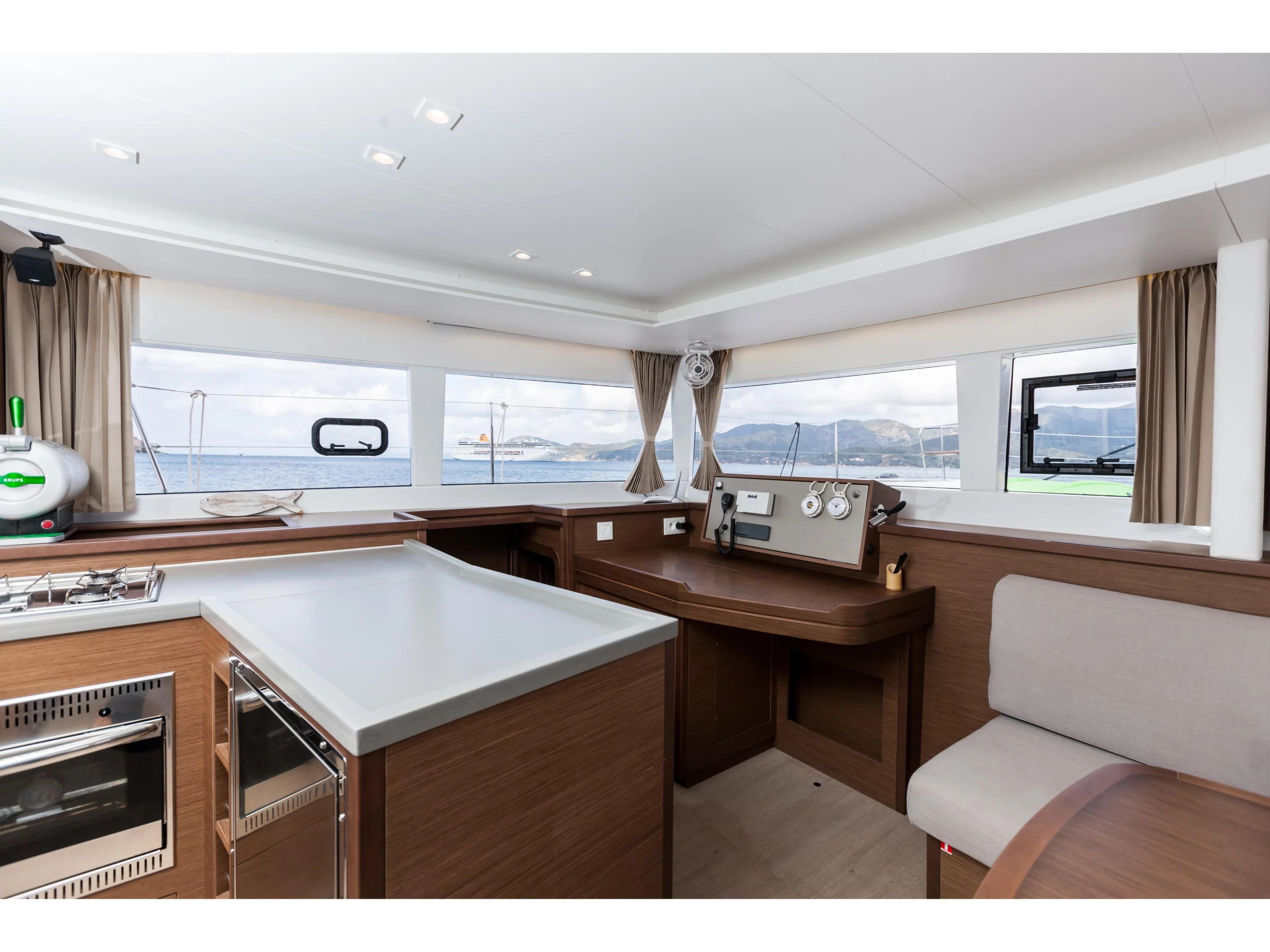Lagoon 450 Flybridge (Harael) Interior image - 6