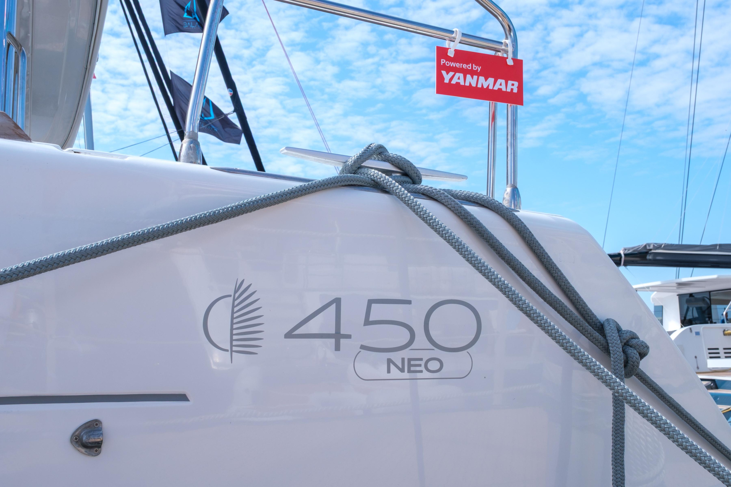 Lagoon 450F — photo 1