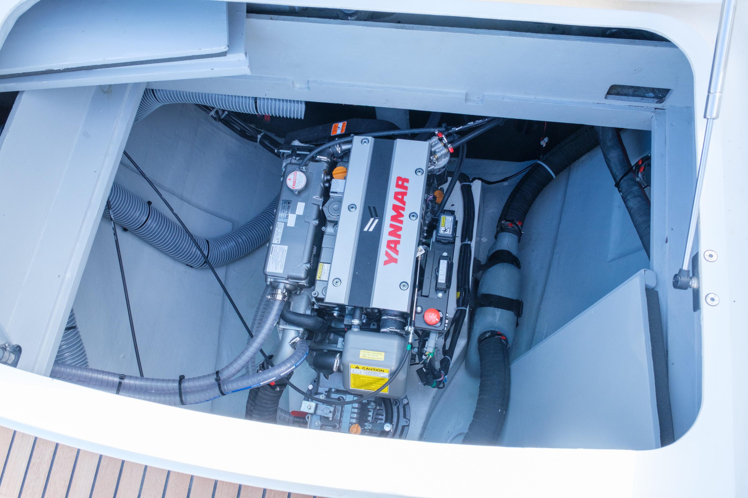 Lagoon 450F — photo 5