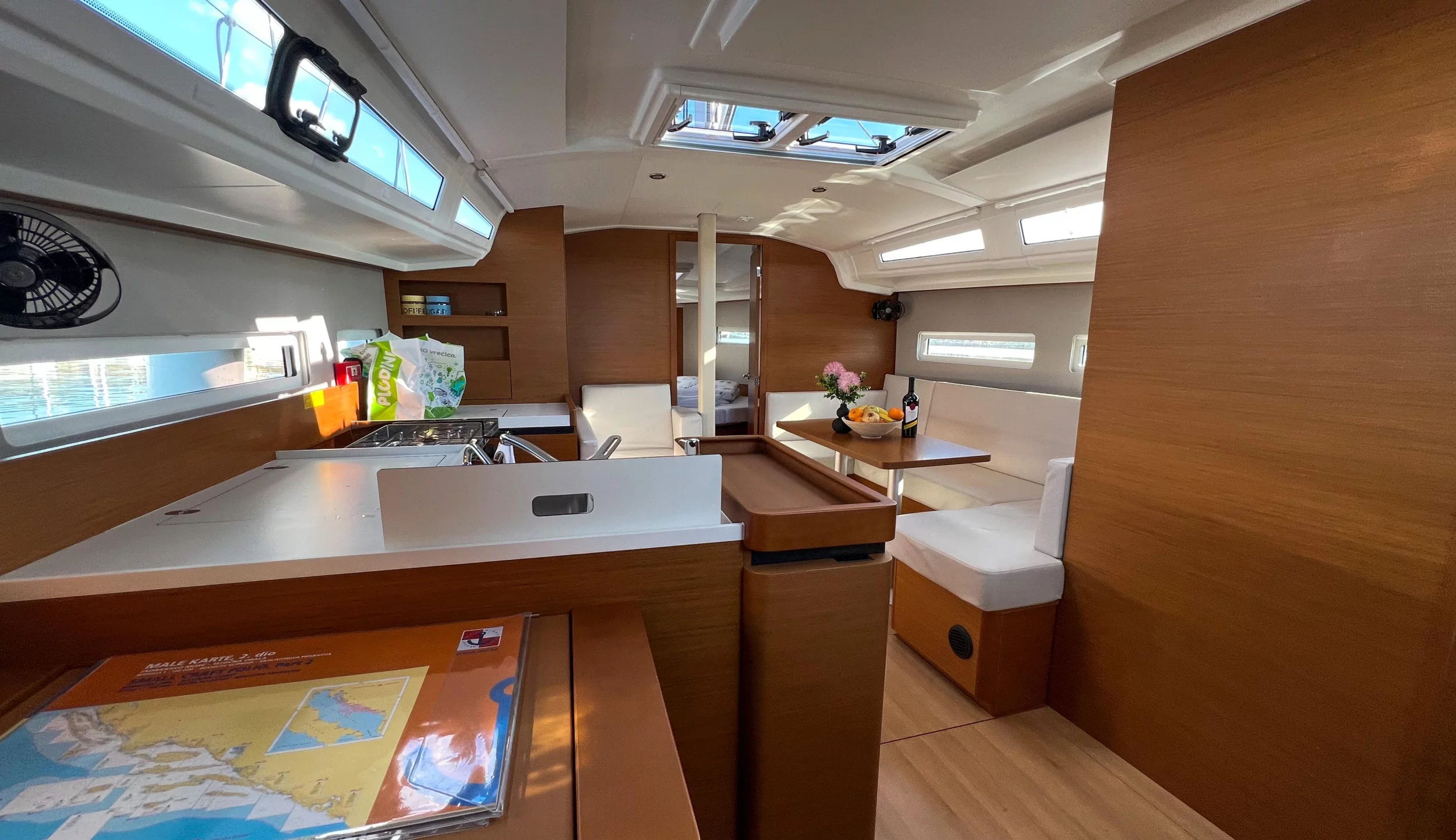 Sun Odyssey 410 (EVELYNE)  - 13