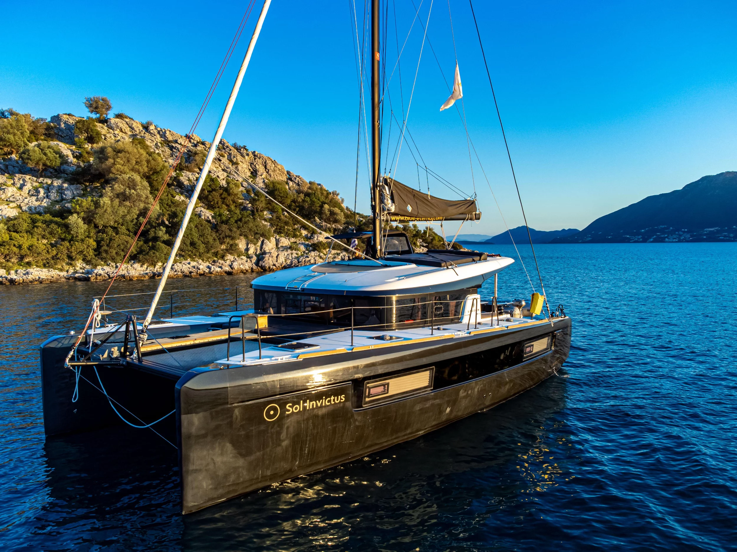 Lagoon 40 (Sol Invictus VIP-equipped)  - 12