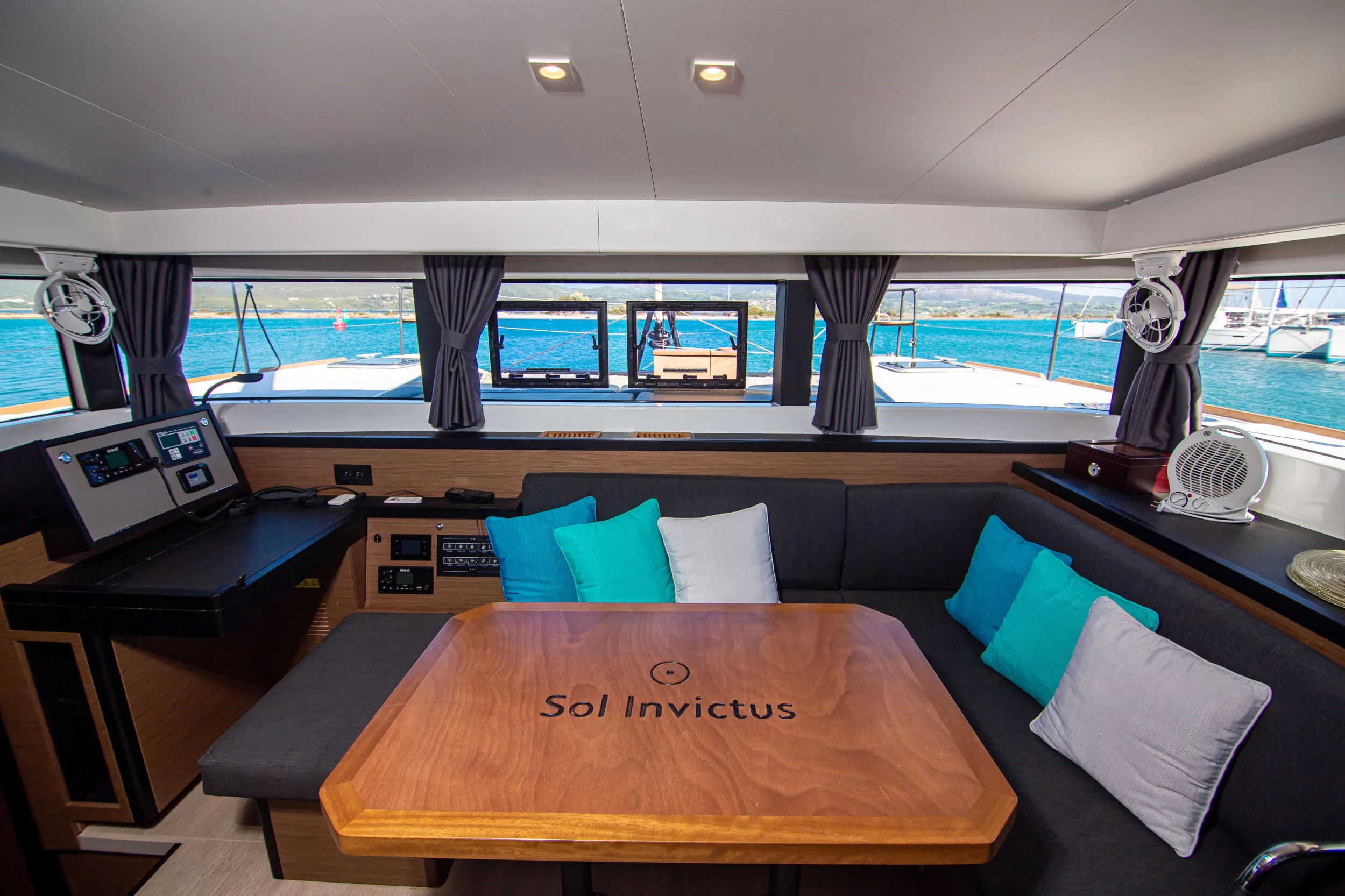 Lagoon 40 (Sol Invictus VIP-equipped)  - 18