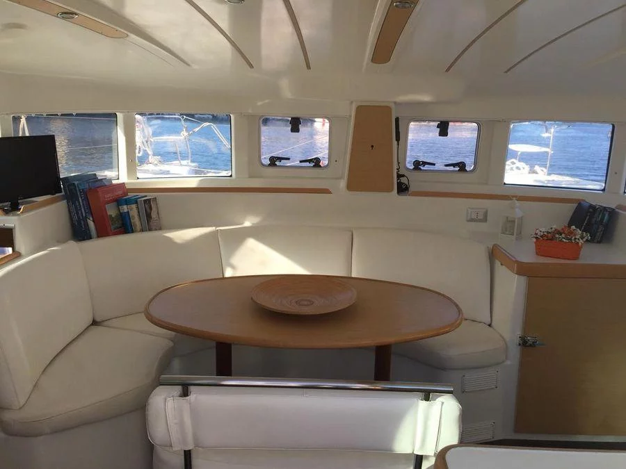 Lagoon 440 (Dory) Interior image - 5