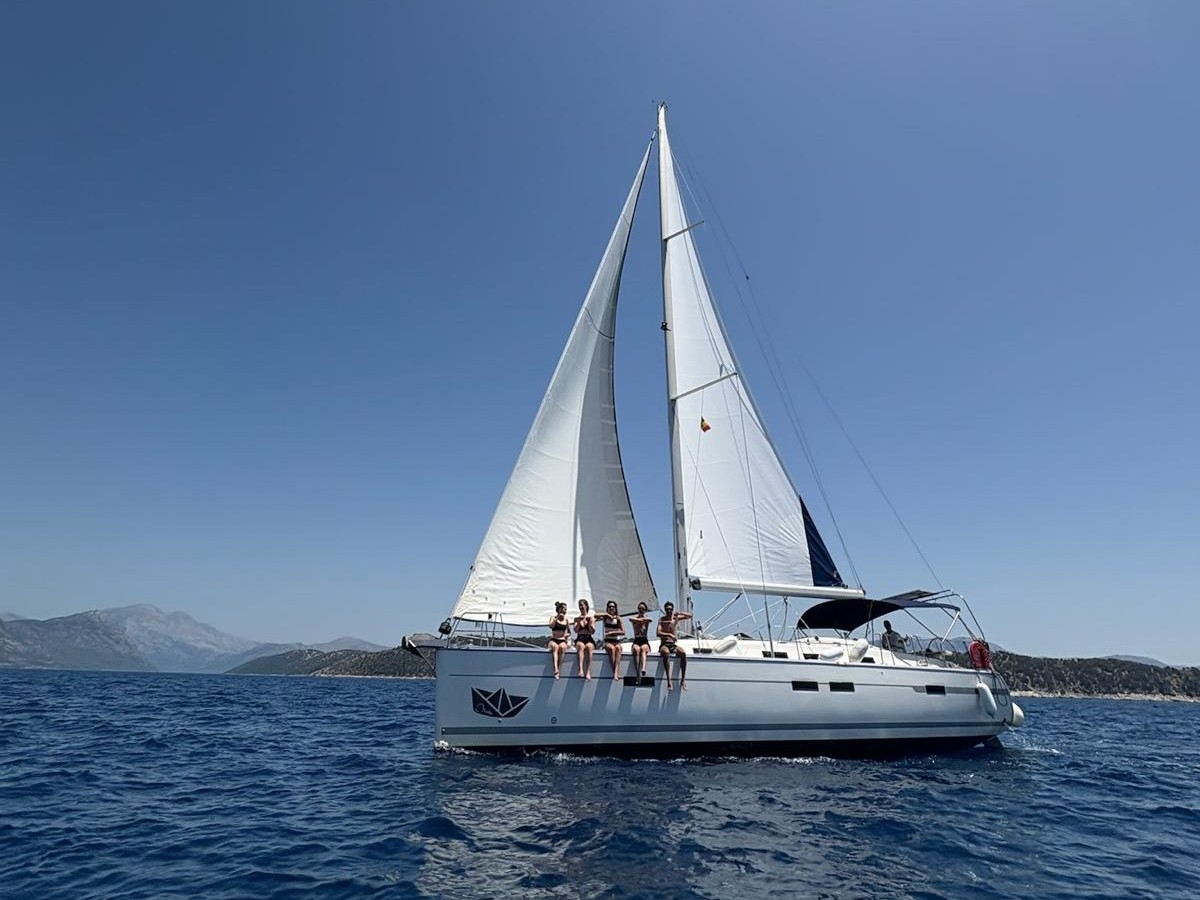 Bavaria 45 Cruiser — photo 1