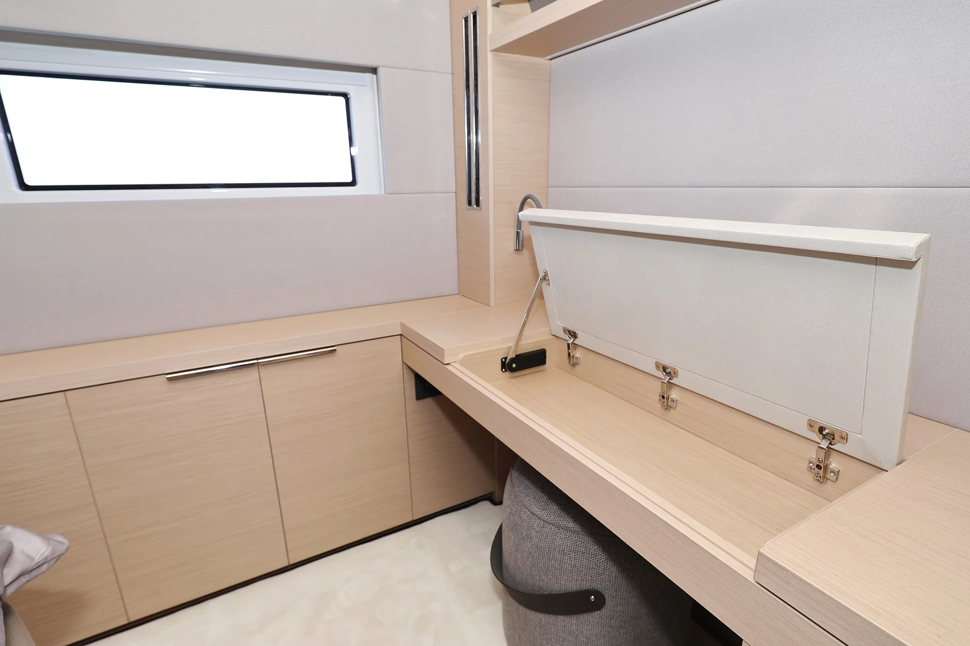 Lagoon 55 - Elegance line (NOMAD)  - 285