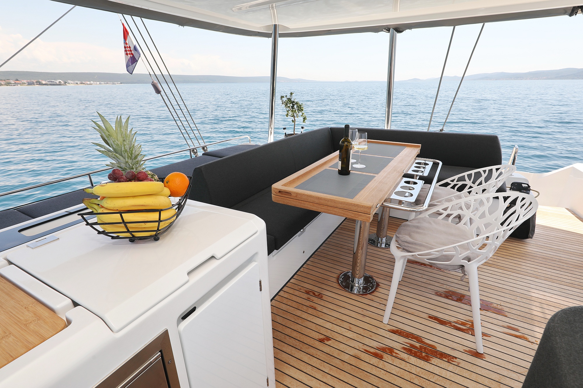 Photo #121 - Lagoon 55 - Elegance line (NOMAD) in Split - 10900