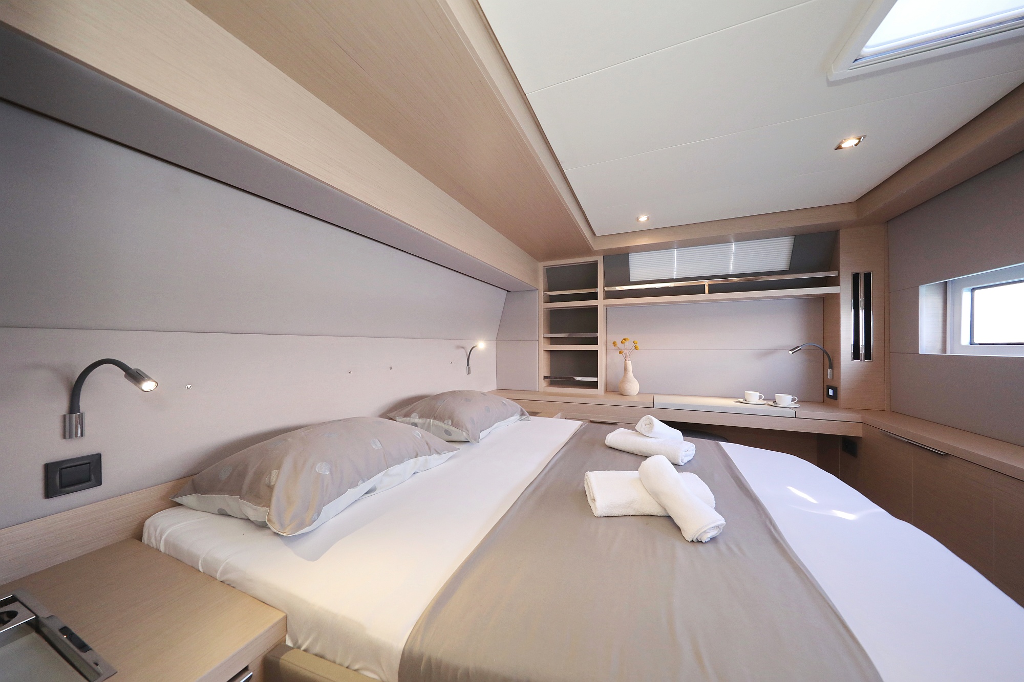 Photo #301 - Lagoon 55 - Elegance line (NOMAD) in Split - 10900