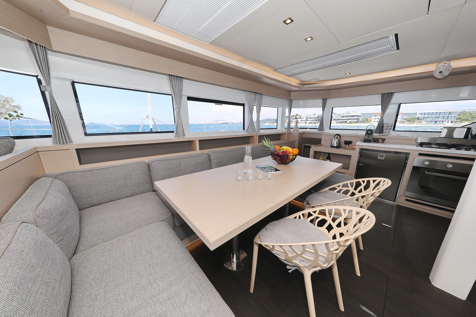 Lagoon 55 - Elegance line (NOMAD)  - 135